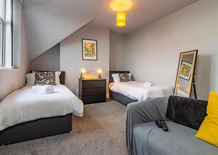 Motorpoint Arena House - Sleeps 10