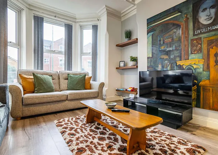 Motorpoint Arena House - Sleeps 10