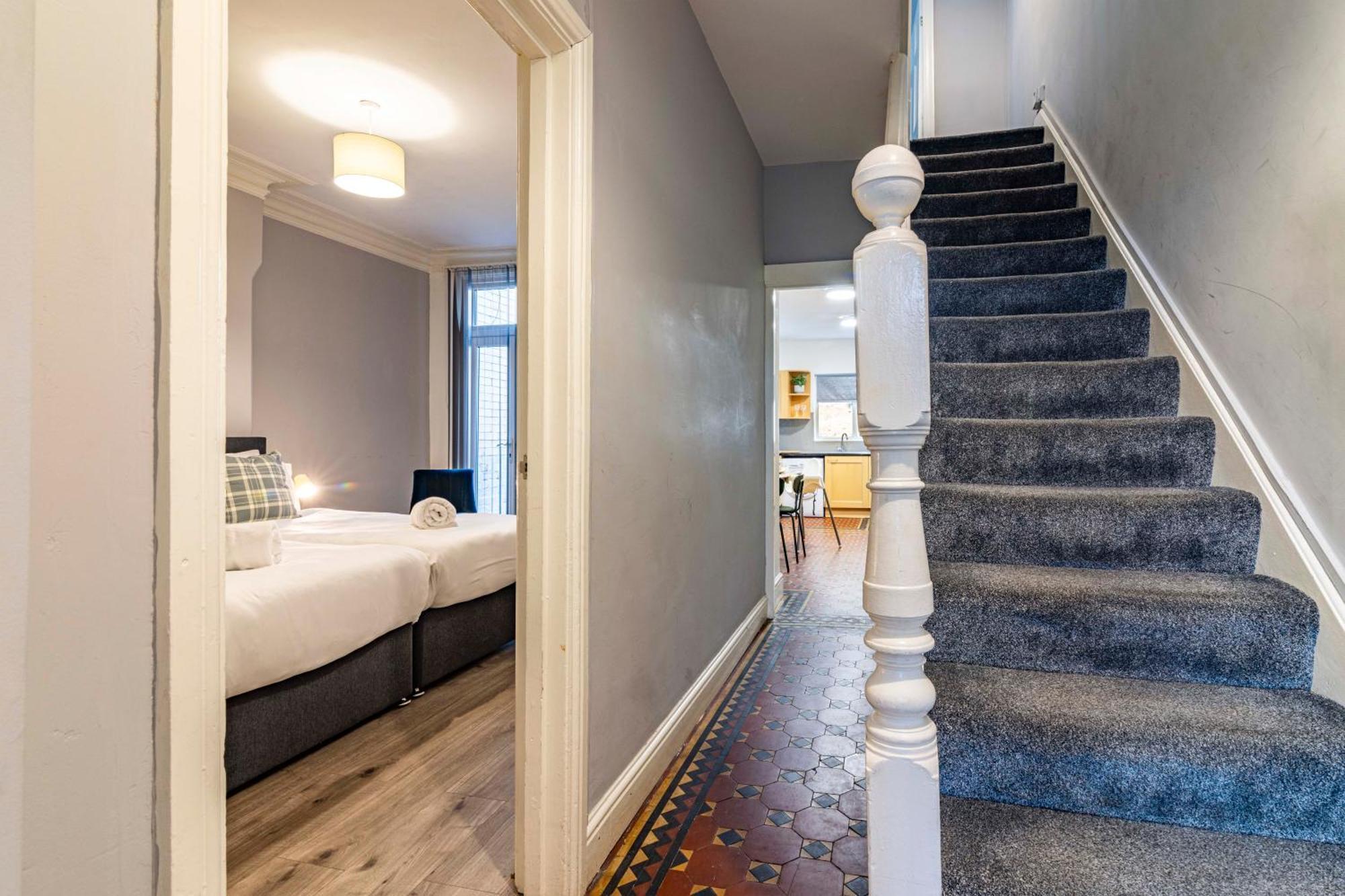 Motorpoint Arena House - Sleeps 10