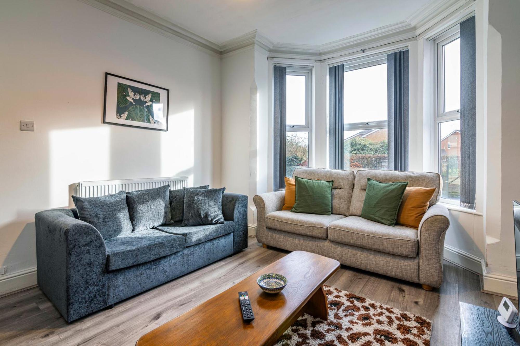 Motorpoint Arena House - Sleeps 10 Holiday home *